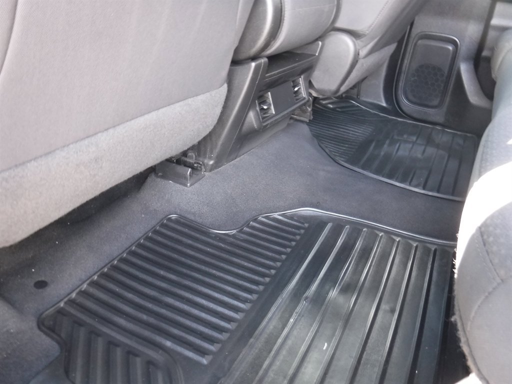 Used 2023 Chevrolet Silverado 2500 Custom w/ Custom Convenience Package image 11