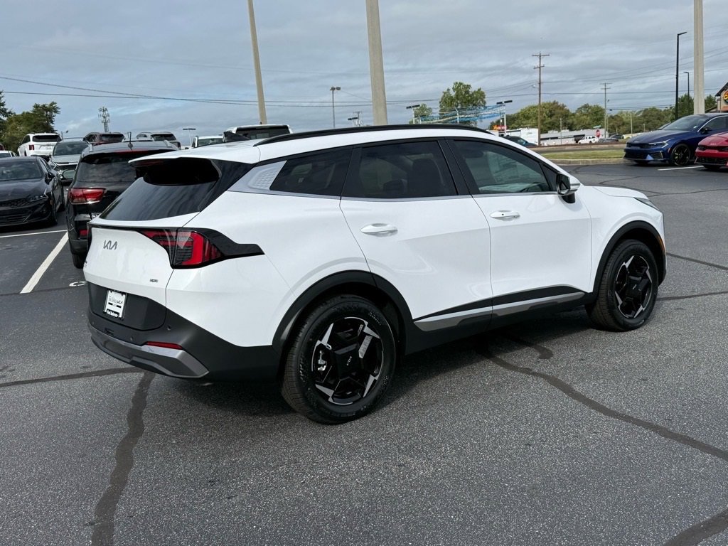 New 2026 Kia Sportage EX w/ EX Panorama Roof Package image 3