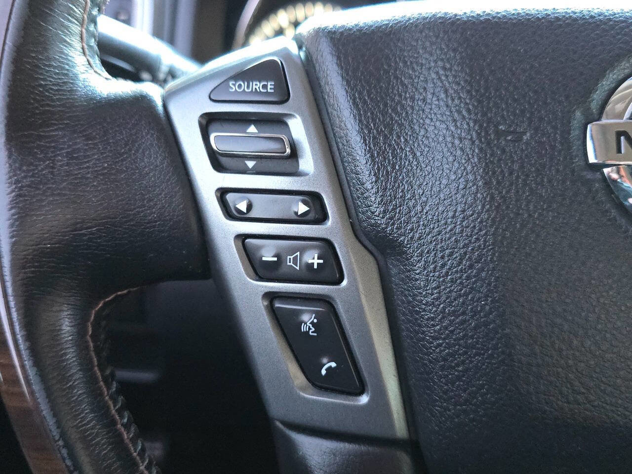 Used 2019 Nissan Titan Platinum Reserve w/ Platinum Utility Package image 30