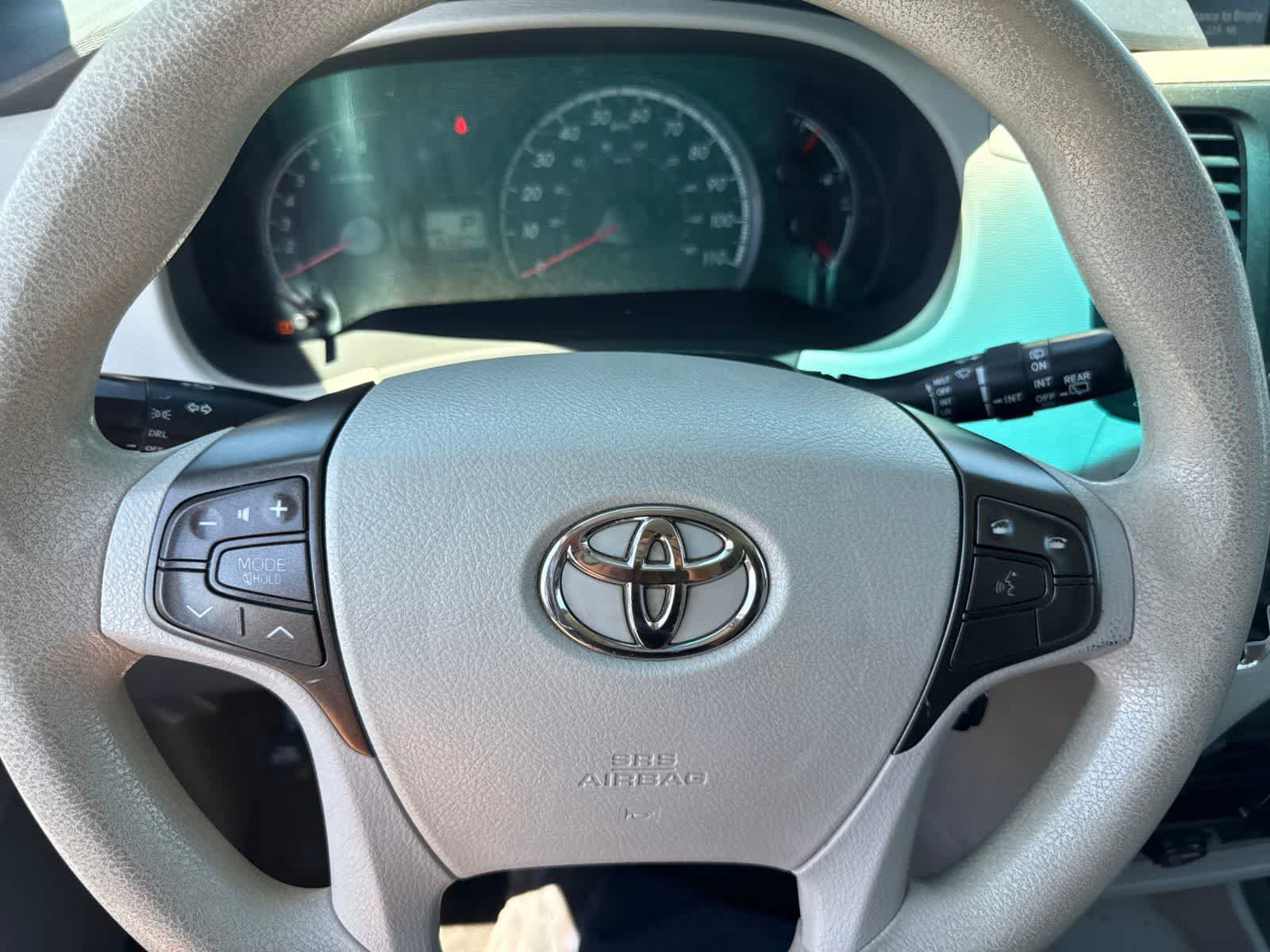 Used 2012 Toyota Sienna LE FWD image 22