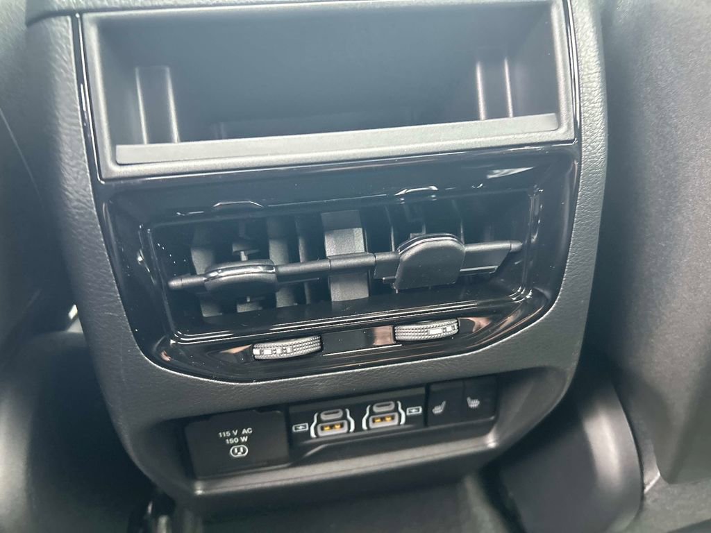 New 2025 Jeep Grand Cherokee Limited w/ Luxury Tech Group II image 6