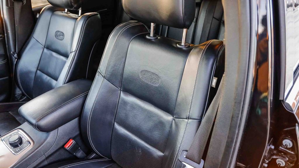 Used 2015 Jeep Grand Cherokee Overland image 30