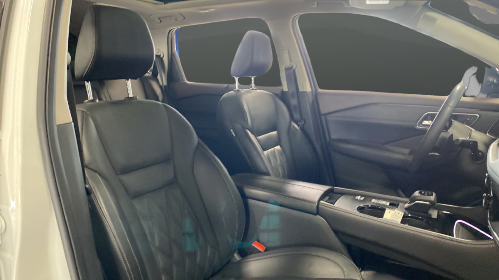 Used 2021 Nissan Rogue Platinum FWD image 24