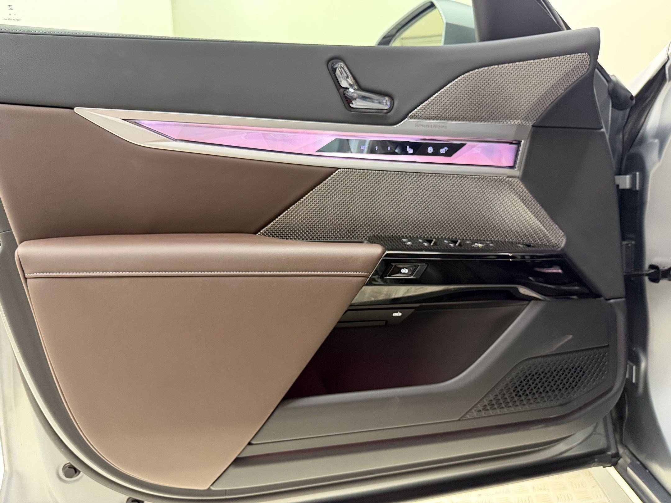 Certified 2023 BMW i7 xDrive60 AWD/4WD image 14