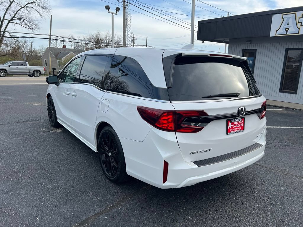 Used 2025 Honda Odyssey Sport-L image 4