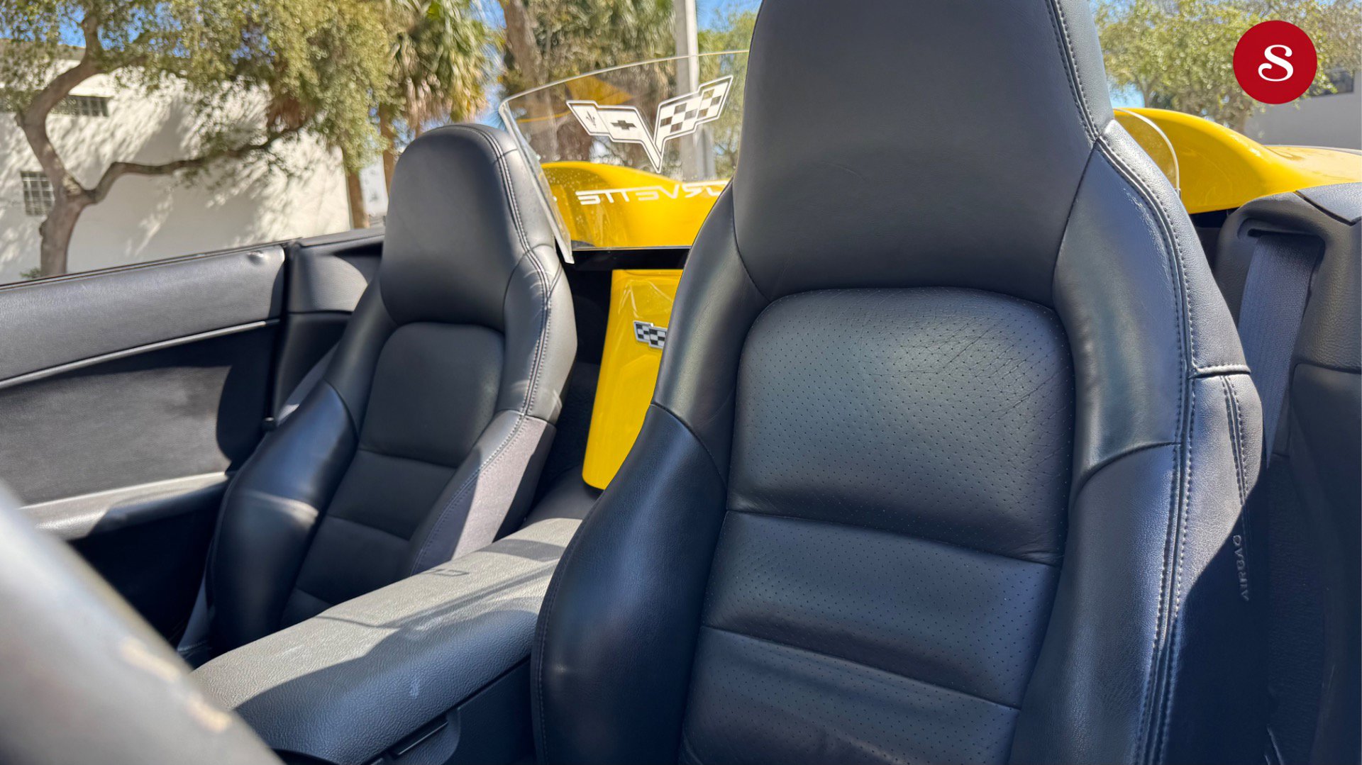 Used 2010 Chevrolet Corvette Convertible w/ Preferred Equipment Group image 19