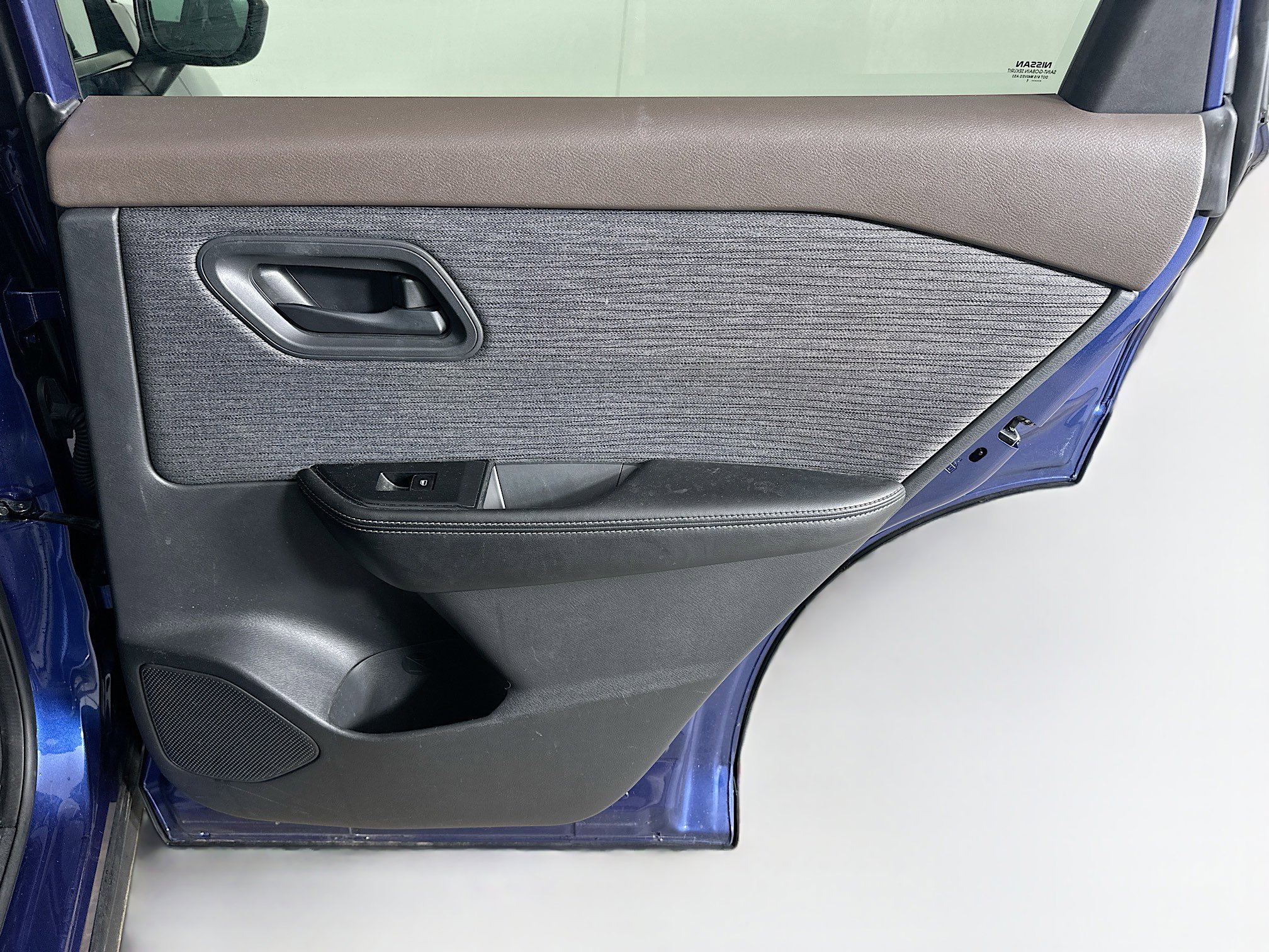 Used 2021 Nissan Rogue S AWD/4WD image 28