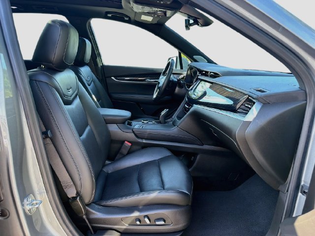 Used 2024 Cadillac XT6 Premium Luxury FWD image 19