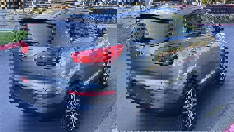 Used 2016 Kia Sportage EX image 7