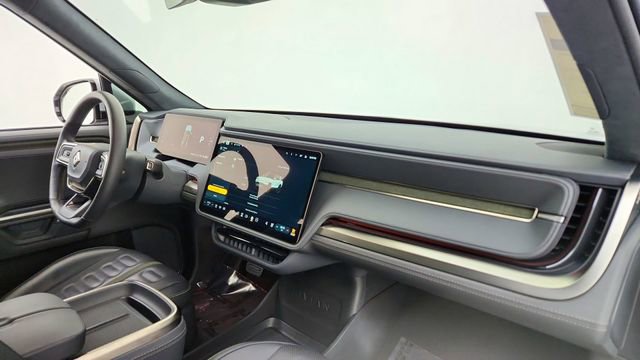 Used 2025 Rivian R1S Adventure image 22