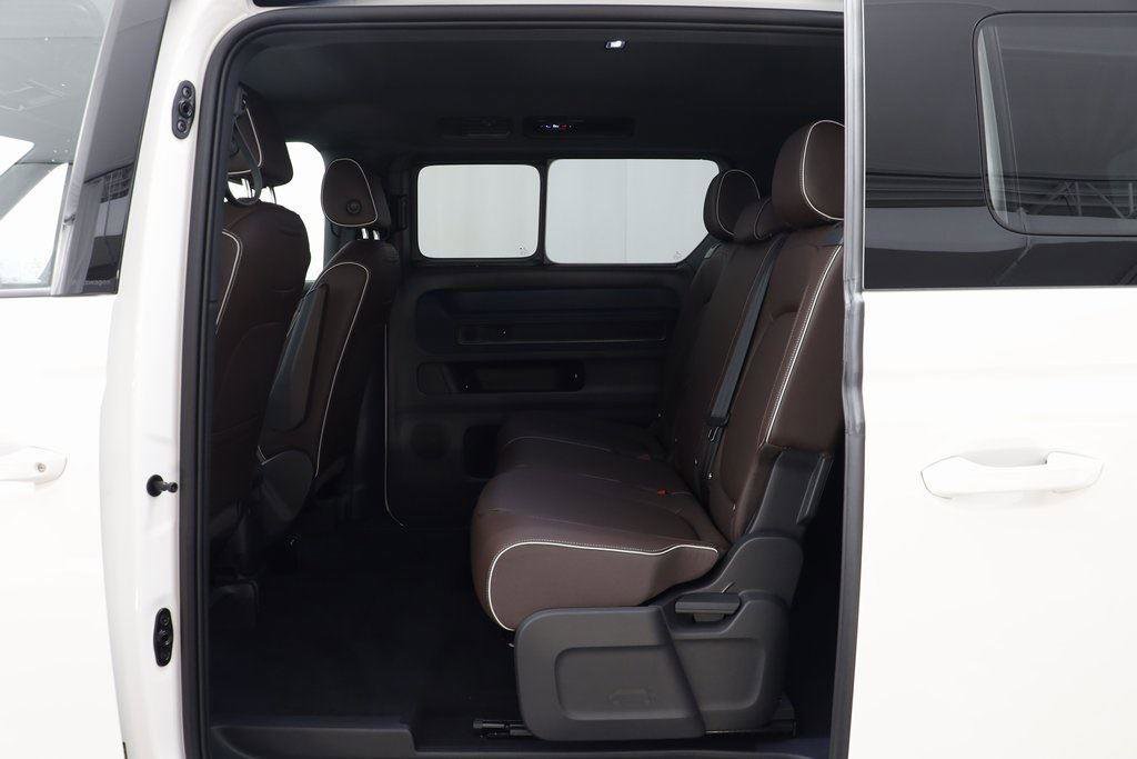 New 2025 Volkswagen ID. Buzz Pro S image 14