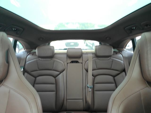 Used 2023 Porsche Taycan 4S w/ Performance Package AWD/4WD image 37