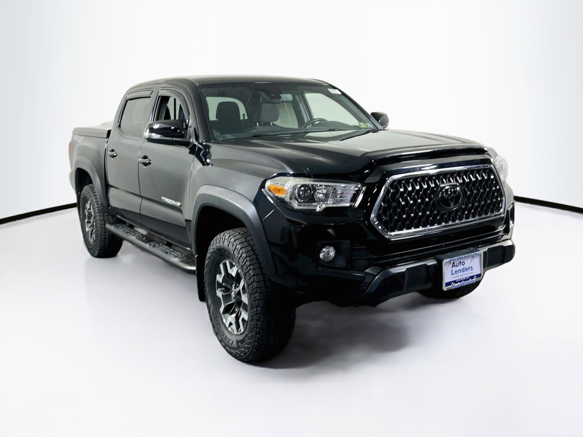 Used 2018 Toyota Tacoma TRD Off-Road AWD/4WD image 3