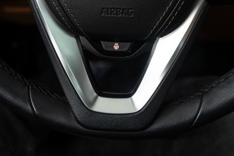 Used 2023 BMW 530i xDrive w/ Convenience Package image 29