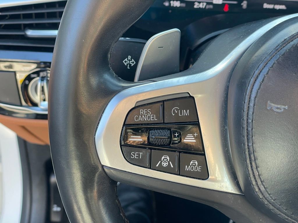 Used 2023 BMW M550i xDrive w/ Dynamic Handling Package image 15