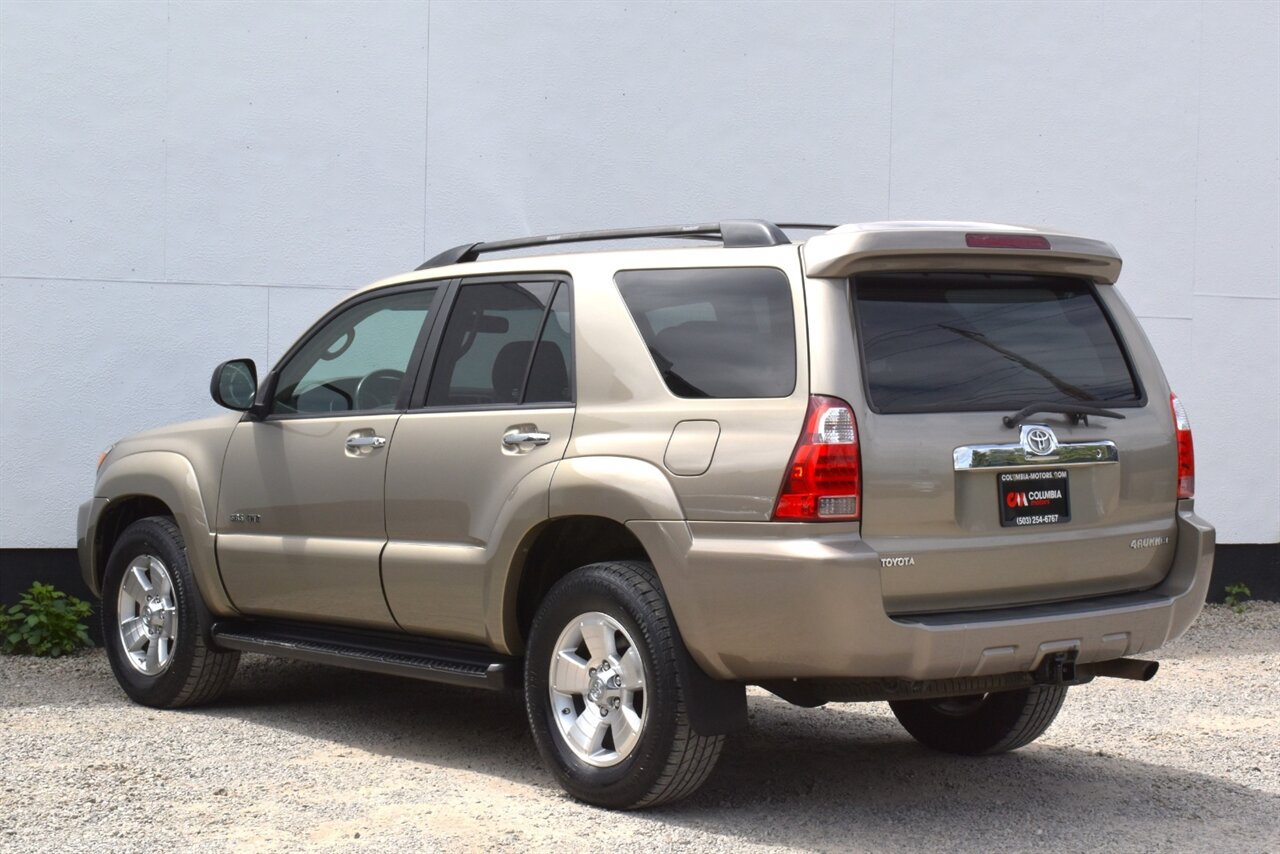 Used 2008 Toyota 4Runner SR5 AWD/4WD image 2