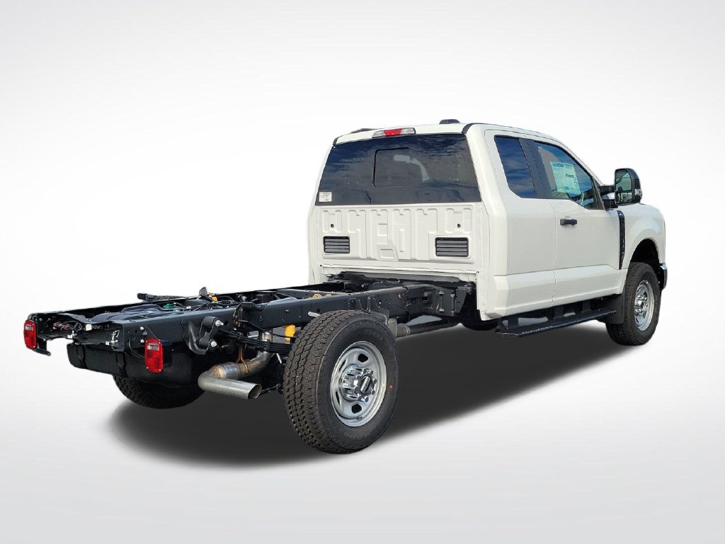 New 2027 Ford F350 XL w/ XL Chrome Package AWD/4WD image 6