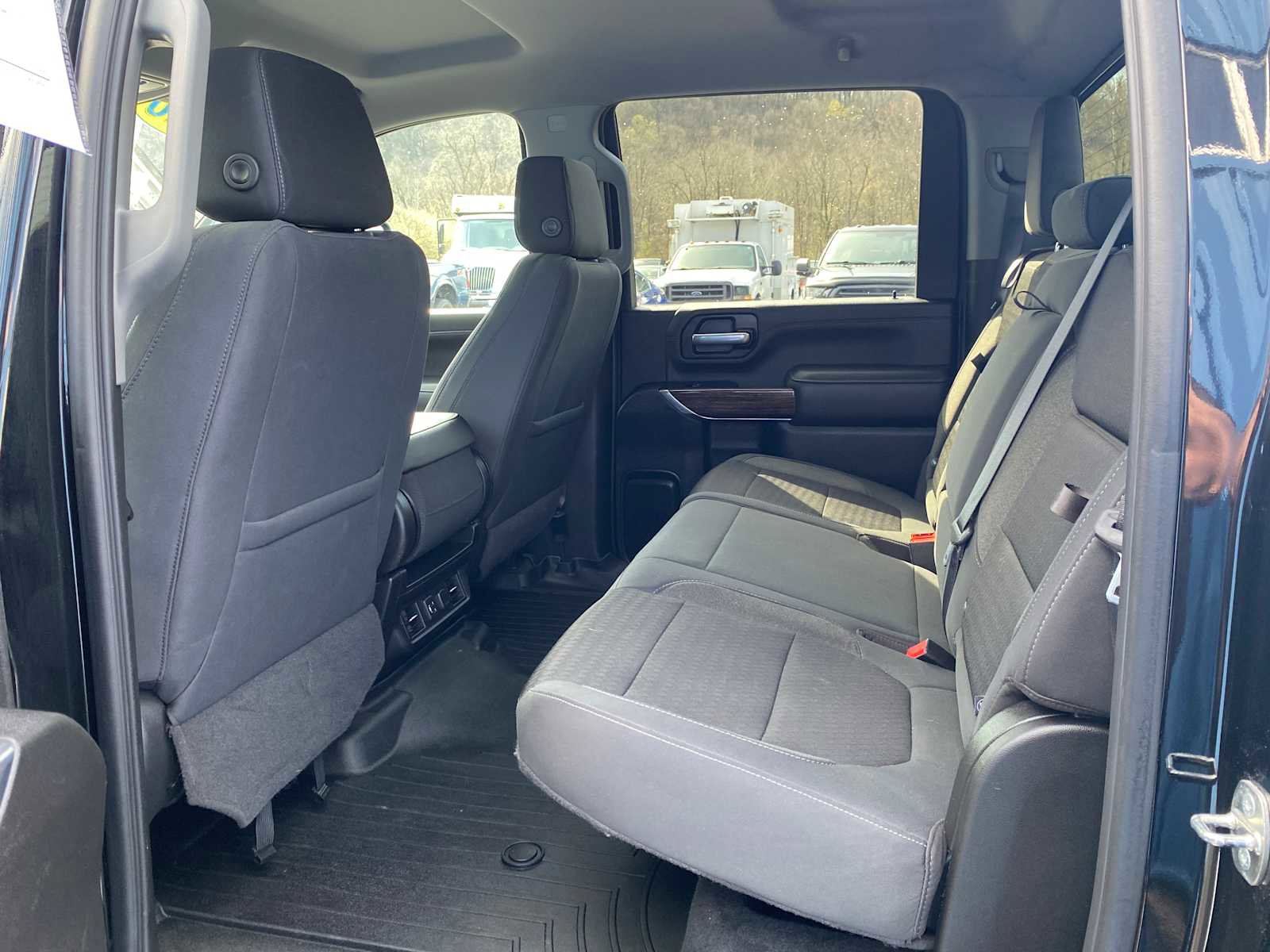 Used 2020 GMC Sierra 2500 SLE w/ SLE Value Package; AWD/4WD image 10
