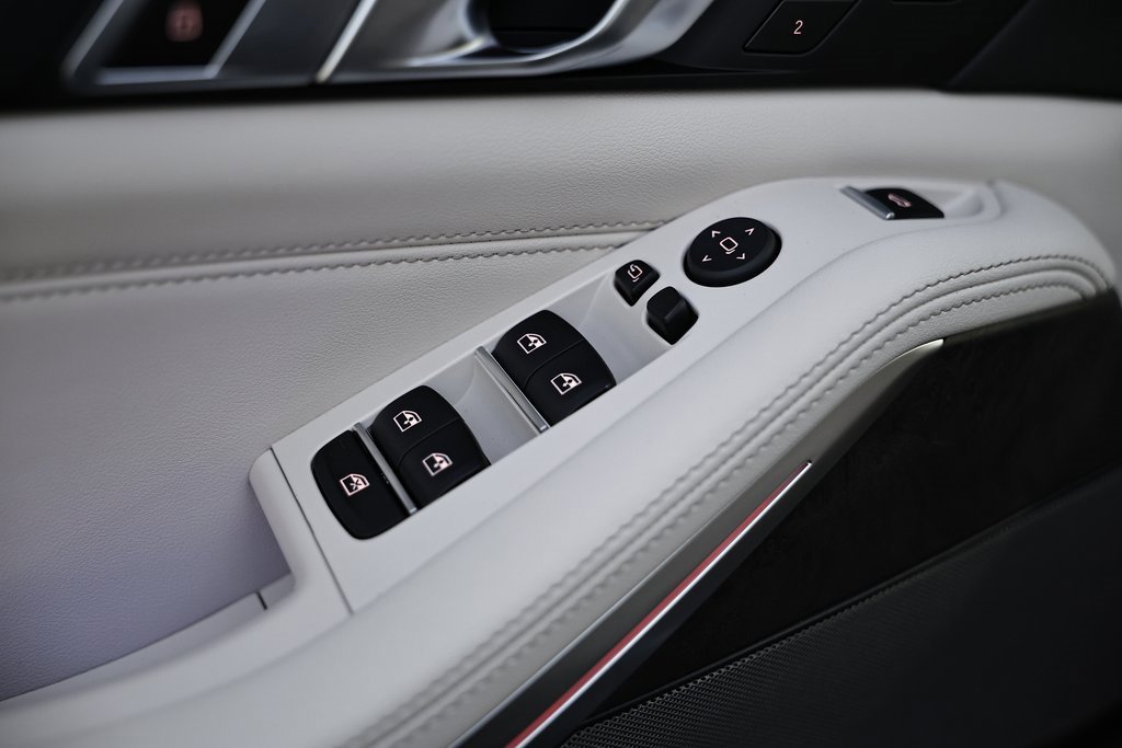 New 2026 BMW X5 xDrive40i w/ M Sport Package image 19