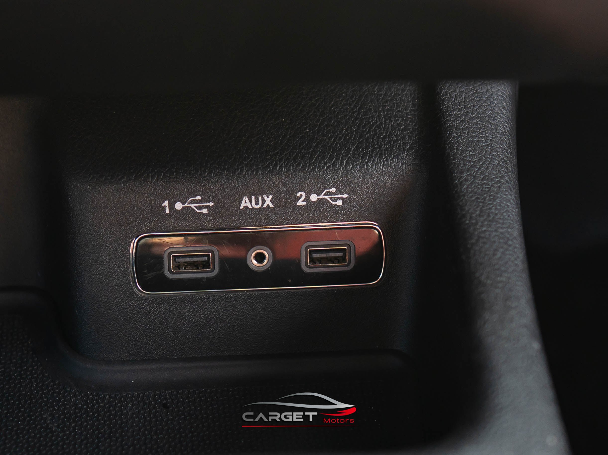 Used 2020 Dodge Durango R/T w/ Technology Group AWD/4WD image 35