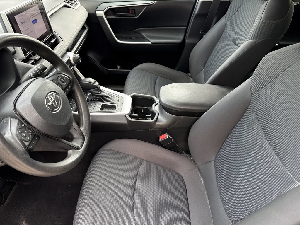 Used 2023 Toyota RAV4 LE FWD image 13