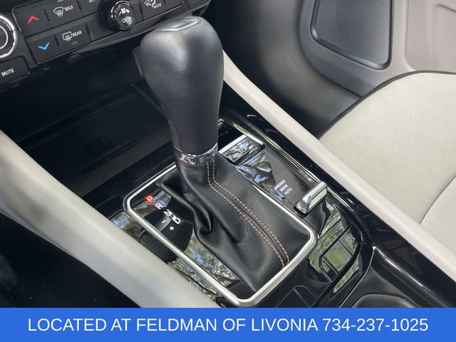 Used 2022 Jeep Compass Limited w/ Elite Group image 16
