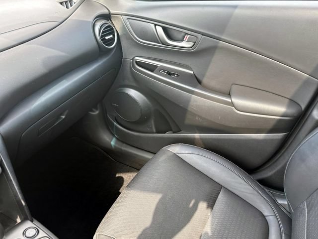 Used 2020 Hyundai Kona Limited AWD/4WD image 30
