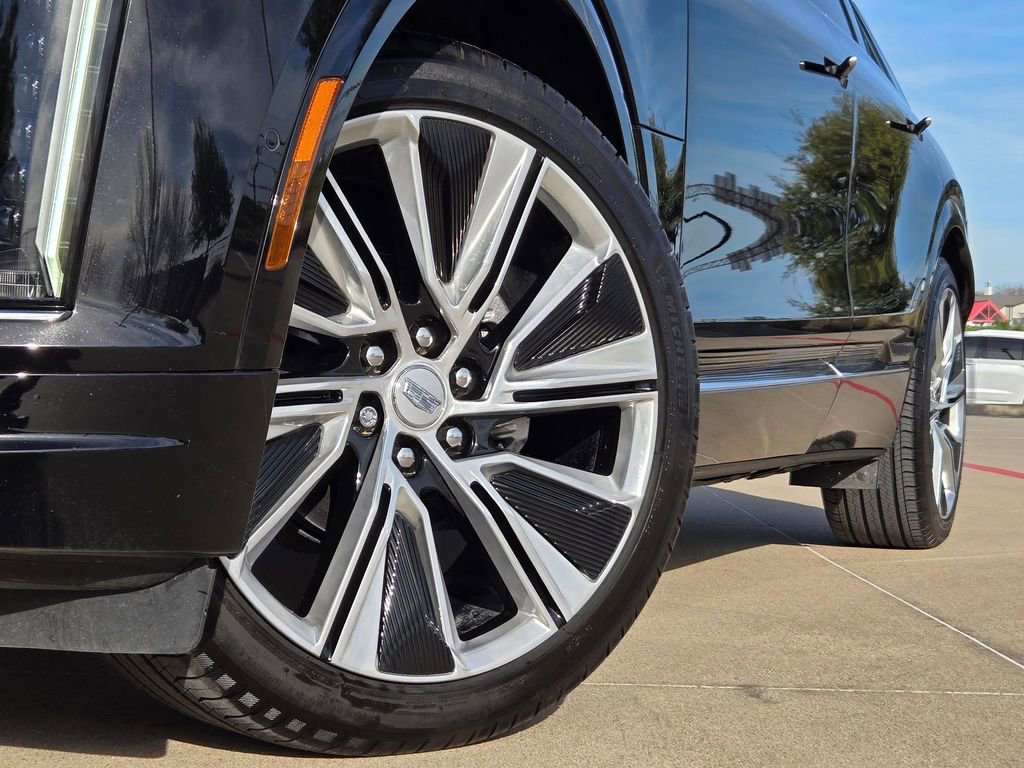 Certified 2025 Cadillac Lyriq Luxury w/ LPO, Floor Liner Package image 8