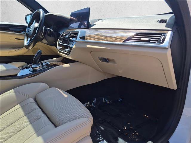 Used 2021 BMW 530i w/ Convenience Package RWD image 26