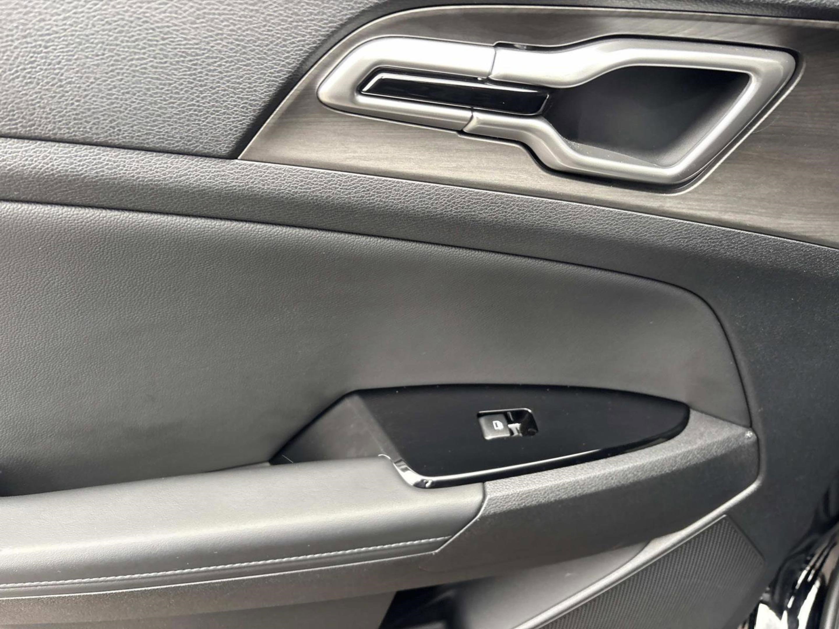 Used 2024 Kia Sportage X-Line w/ X-Line Premium Package image 14