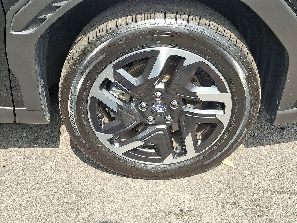 Used 2025 Subaru Forester Limited image 8