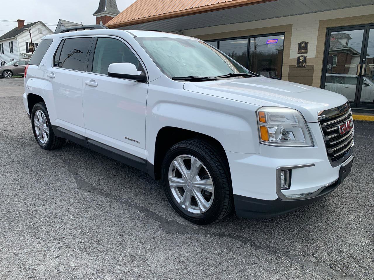Used 2017 GMC Terrain SLE w/ Convenience Package image 5