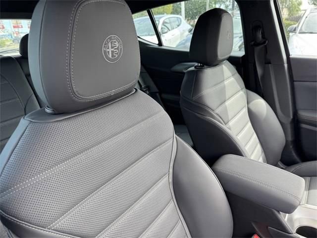 New 2025 Alfa Romeo Tonale w/ Premium Package image 10