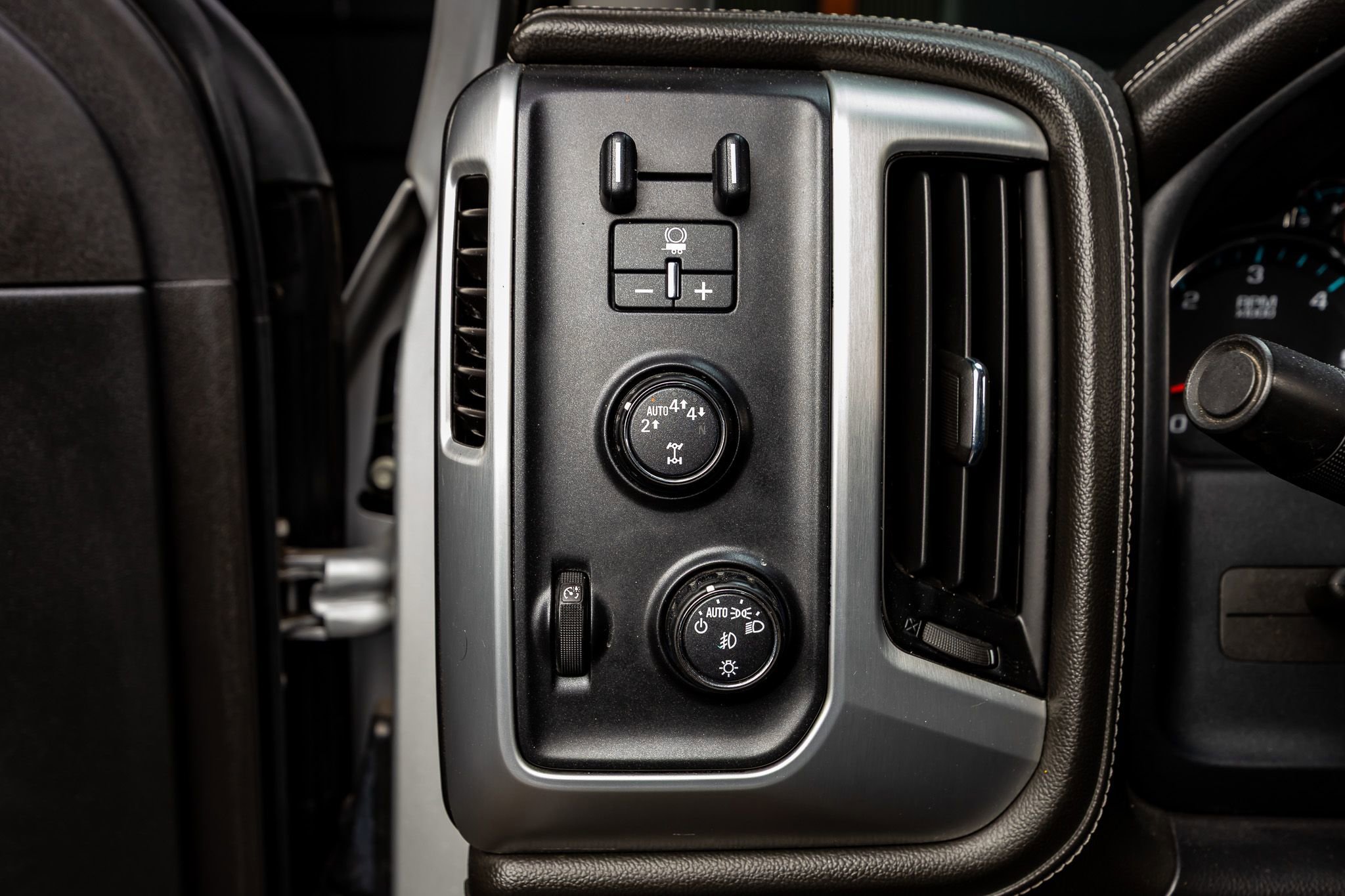 Used 2017 GMC Sierra 1500 SLT w/ Enhanced Driver Alert Package image 21