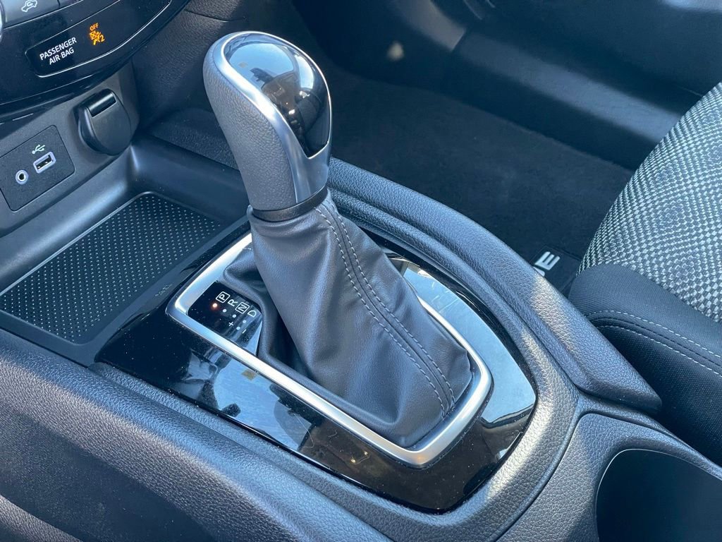 Certified 2022 Nissan Rogue Sport SV AWD/4WD image 22