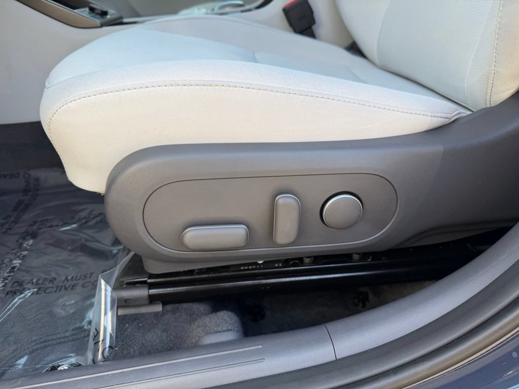 Used 2025 Hyundai Kona SEL AWD/4WD image 14