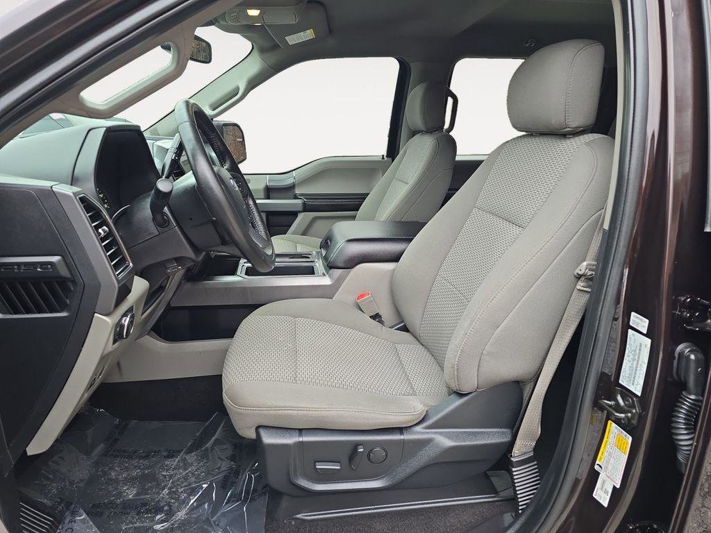 Used 2019 Ford F150 XLT w/ Equipment Group 302A Luxury image 5