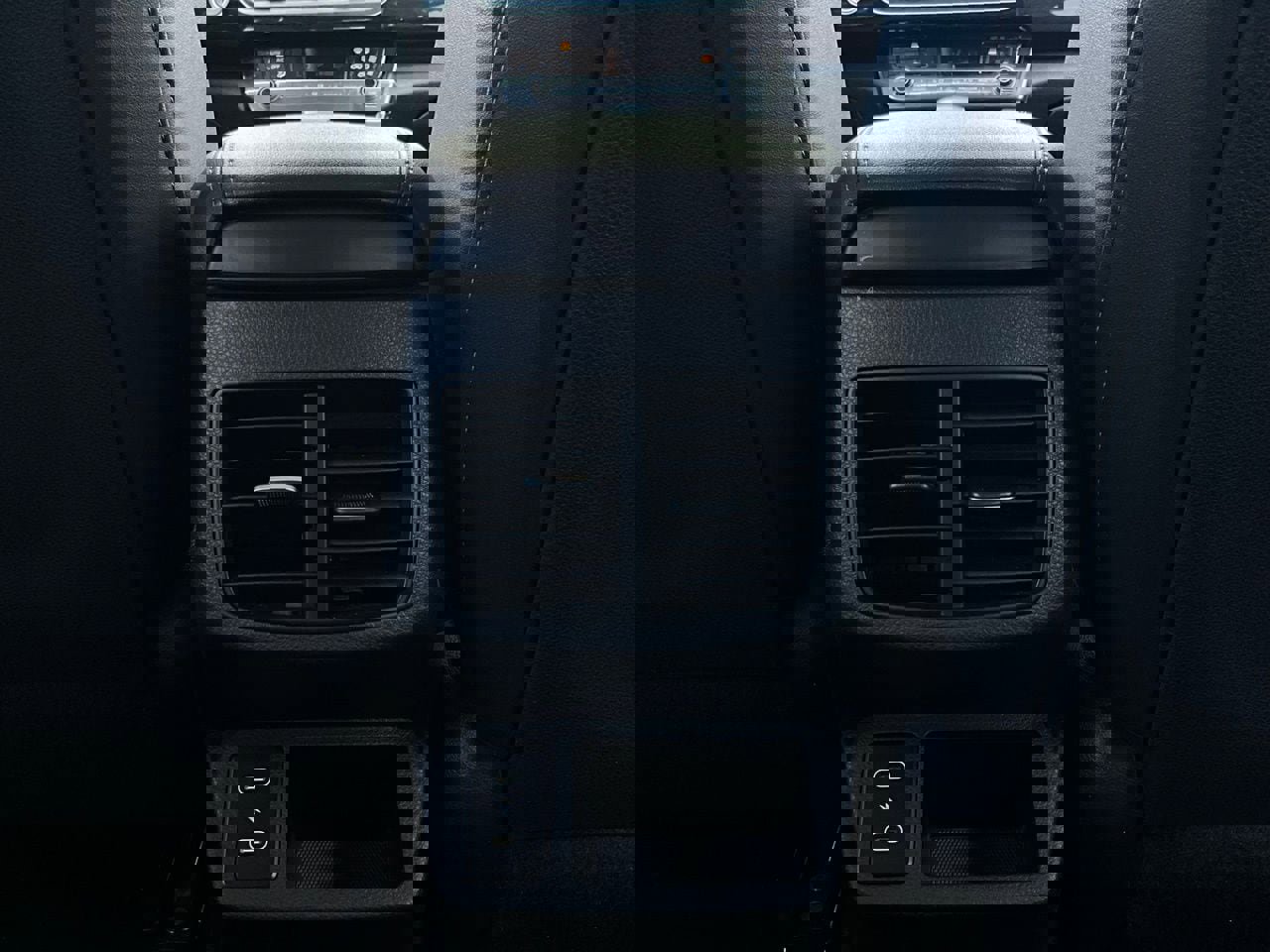 Used 2025 Kia Seltos S image 12