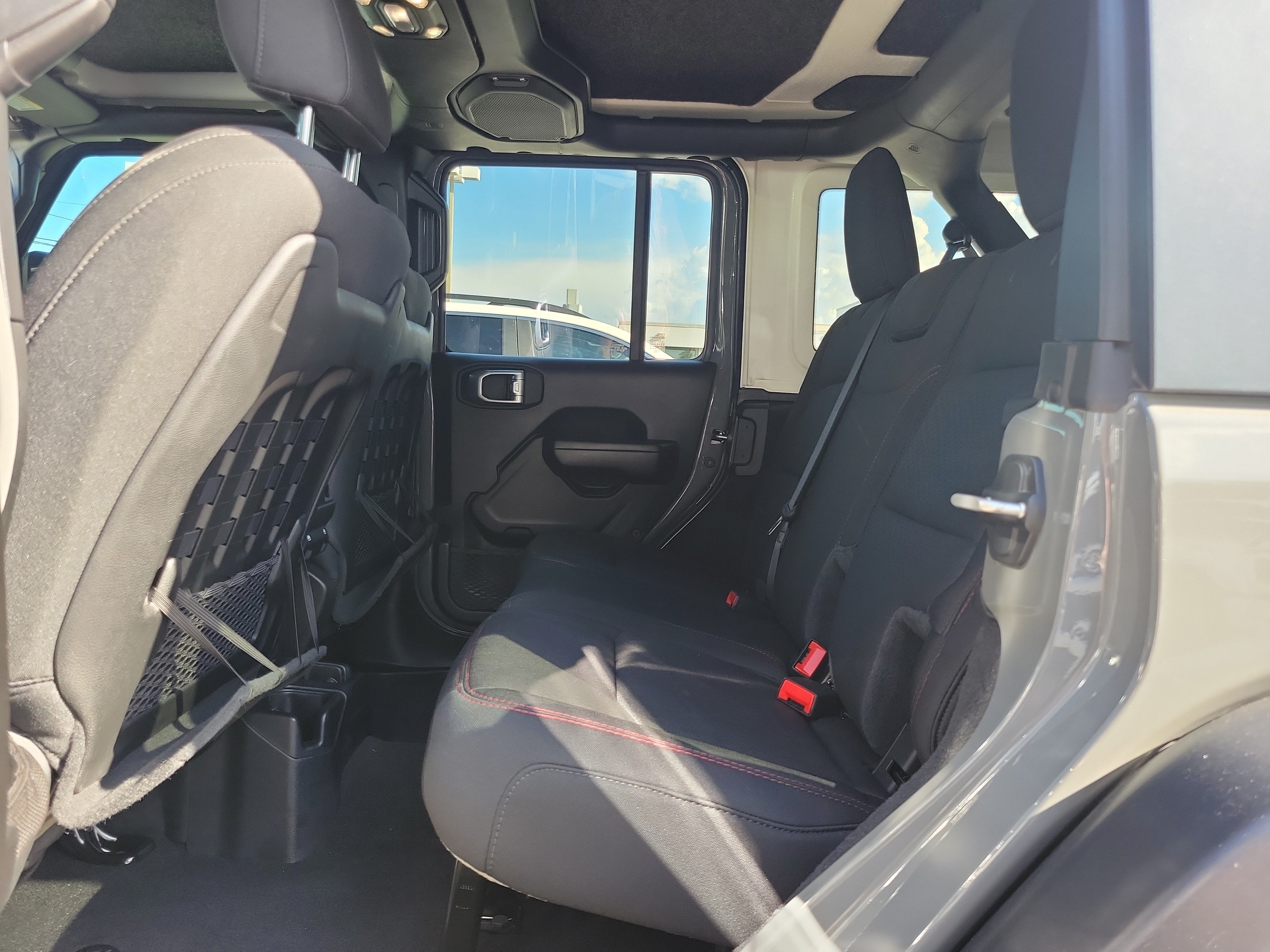 Used 2021 Jeep Wrangler Unlimited Rubicon AWD/4WD image 7