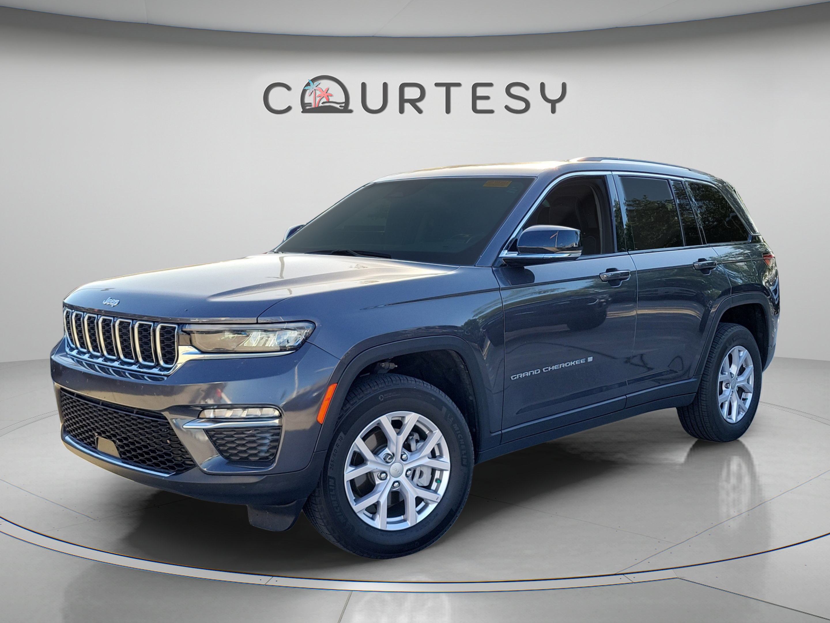 Certified 2022 Jeep Grand Cherokee Limited RWD image 1
