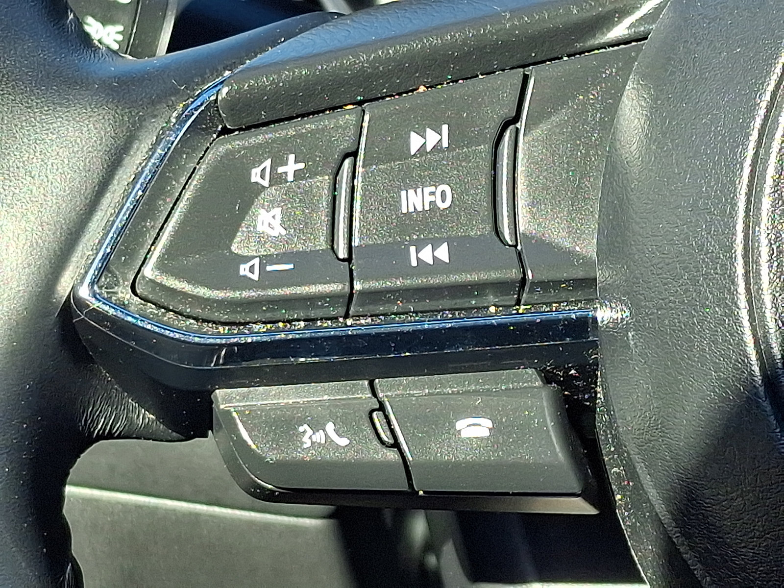 Used 2025 MAZDA CX-5 AWD 2.5 S w/ Preferred Package image 23