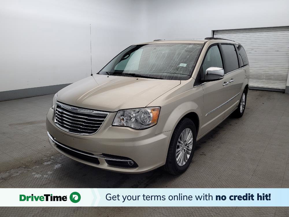 Used 2015 Chrysler Town & Country Touring-L w/ Driver Convenience Group image 1