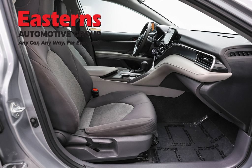 Used 2021 Toyota Camry LE FWD image 25