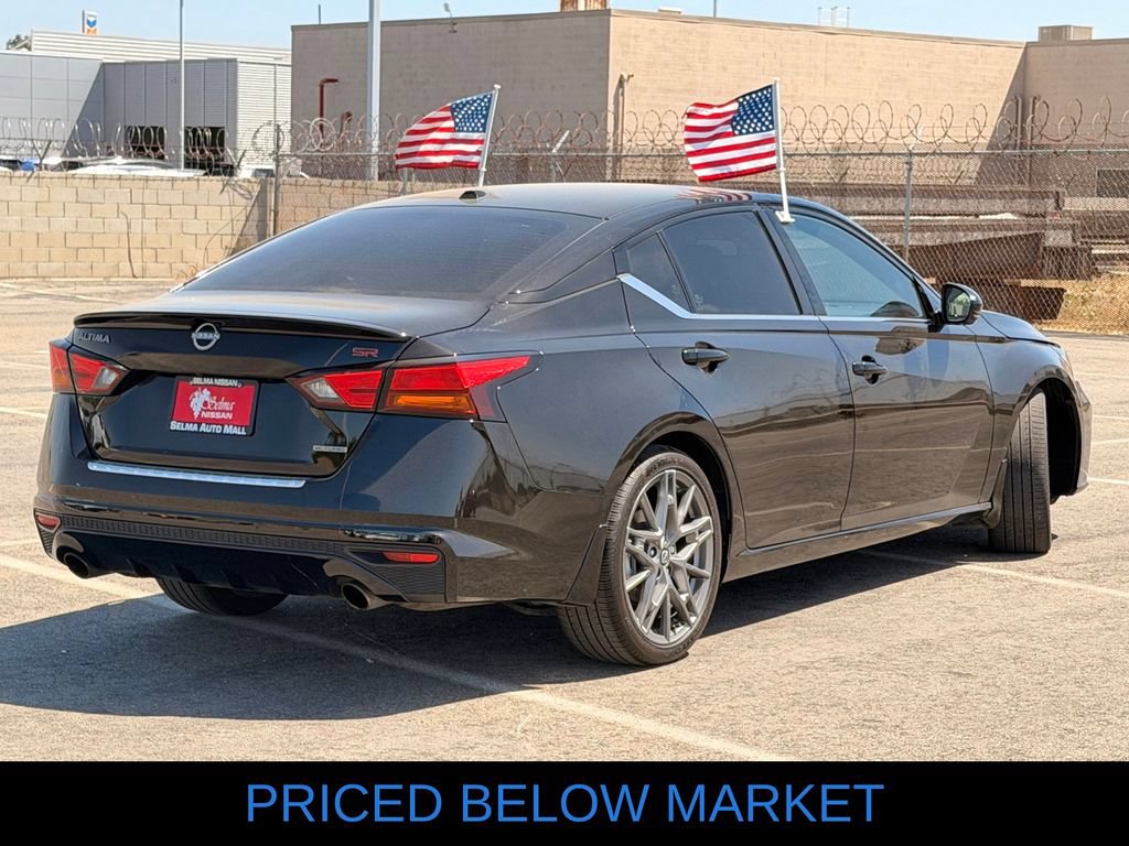 Used 2023 Nissan Altima 2.0 SR FWD image 5