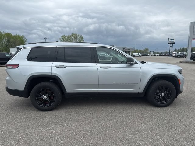 Used 2023 Jeep Grand Cherokee L Limited w/ Luxury Tech Group II AWD/4WD image 6