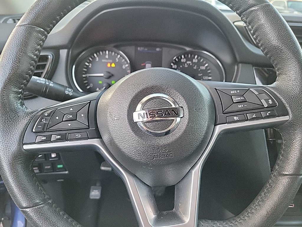 Used 2018 Nissan Rogue SL w/ Premium Package AWD/4WD image 11