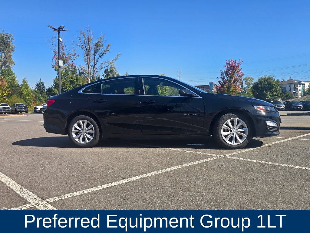 Used 2025 Chevrolet Malibu LT FWD image 2