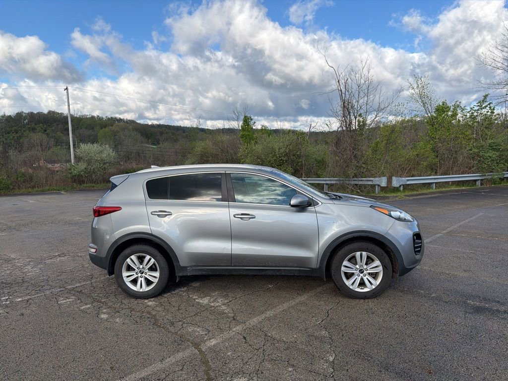 Used 2019 Kia Sportage LX w/ LX Popular Package image 2