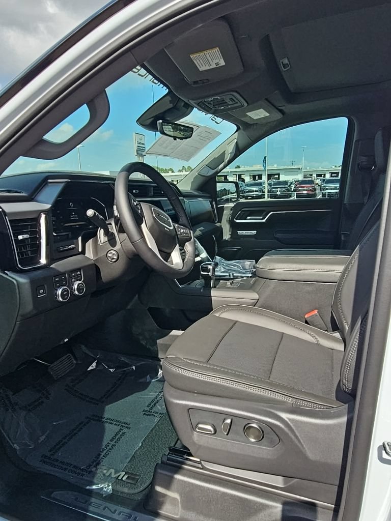 Used 2026 GMC Sierra 1500 Denali AWD/4WD image 14