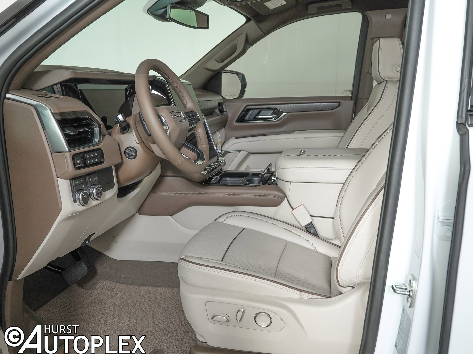 Used 2026 GMC Yukon Denali image 16